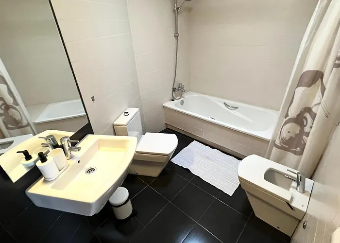 Ocean View Two Bedroom Daire *