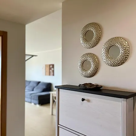 Ocean View Two Bedroom דירה *